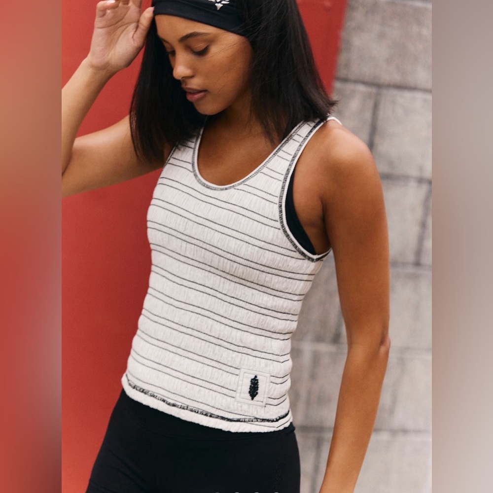 🛑⚠️SOLD🛑⚠️FP MOVEMENT BY FREE PEOPLE New Flow Smocked Tank - Picture 1 of 7